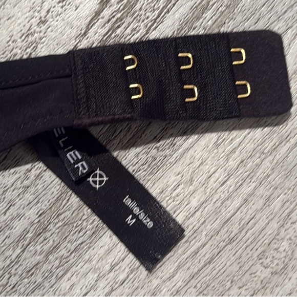 Elegant Black Lace Bralette - Picture 10 of 14